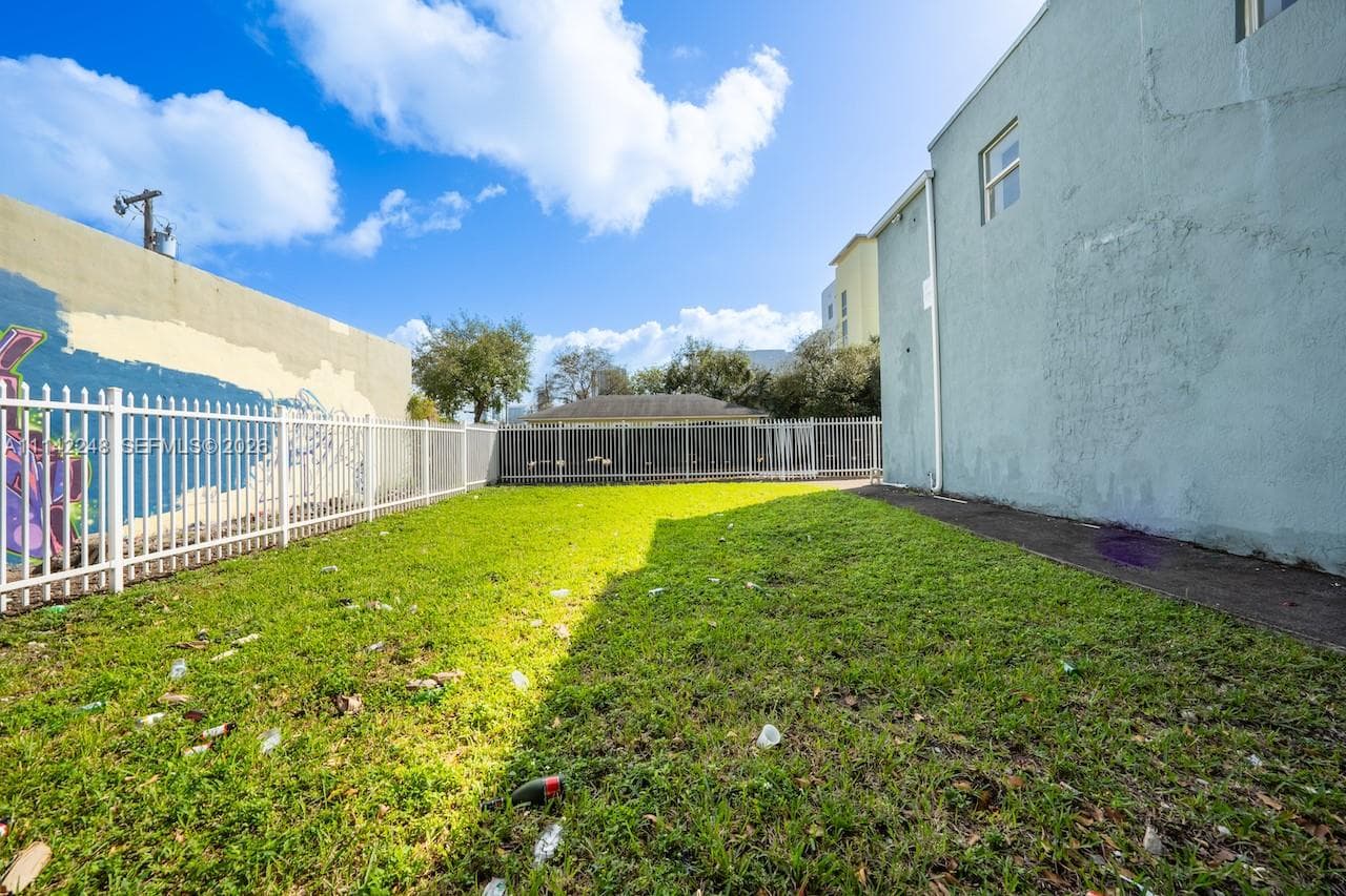 1525 NW 3rd Ave, Miami FL 33136 — 9