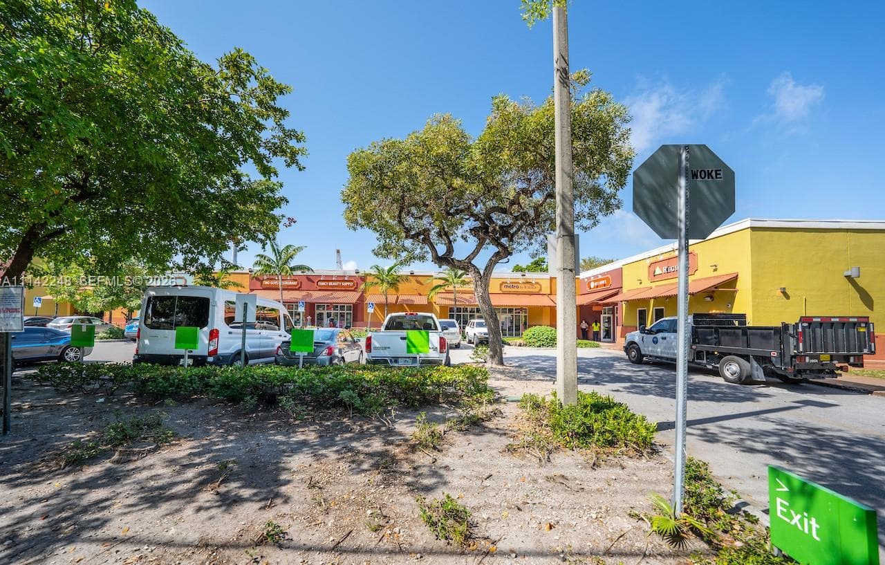 1525 NW 3rd Ave, Miami FL 33136 — 31