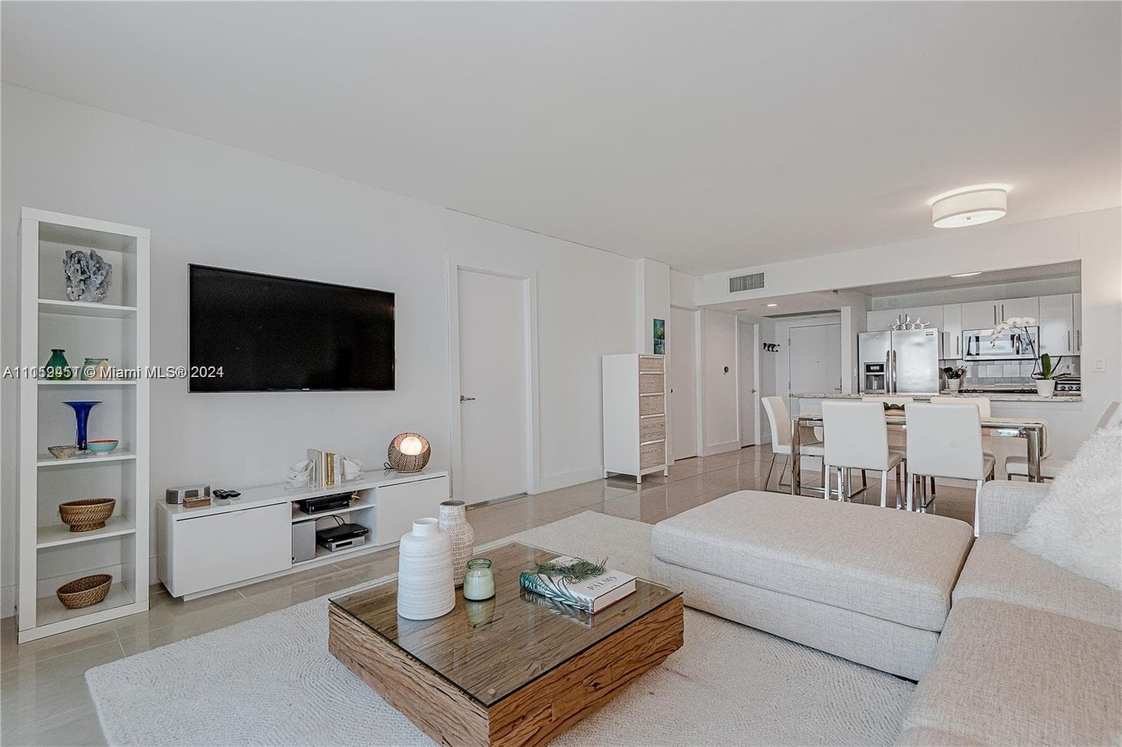 2301 Collins Ave # 938, Miami Beach FL 33139 — 22