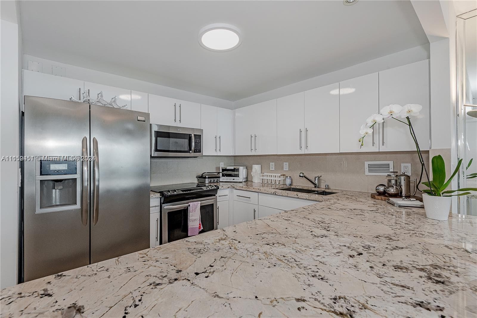 2301 Collins Ave # 938, Miami Beach FL 33139 — 14