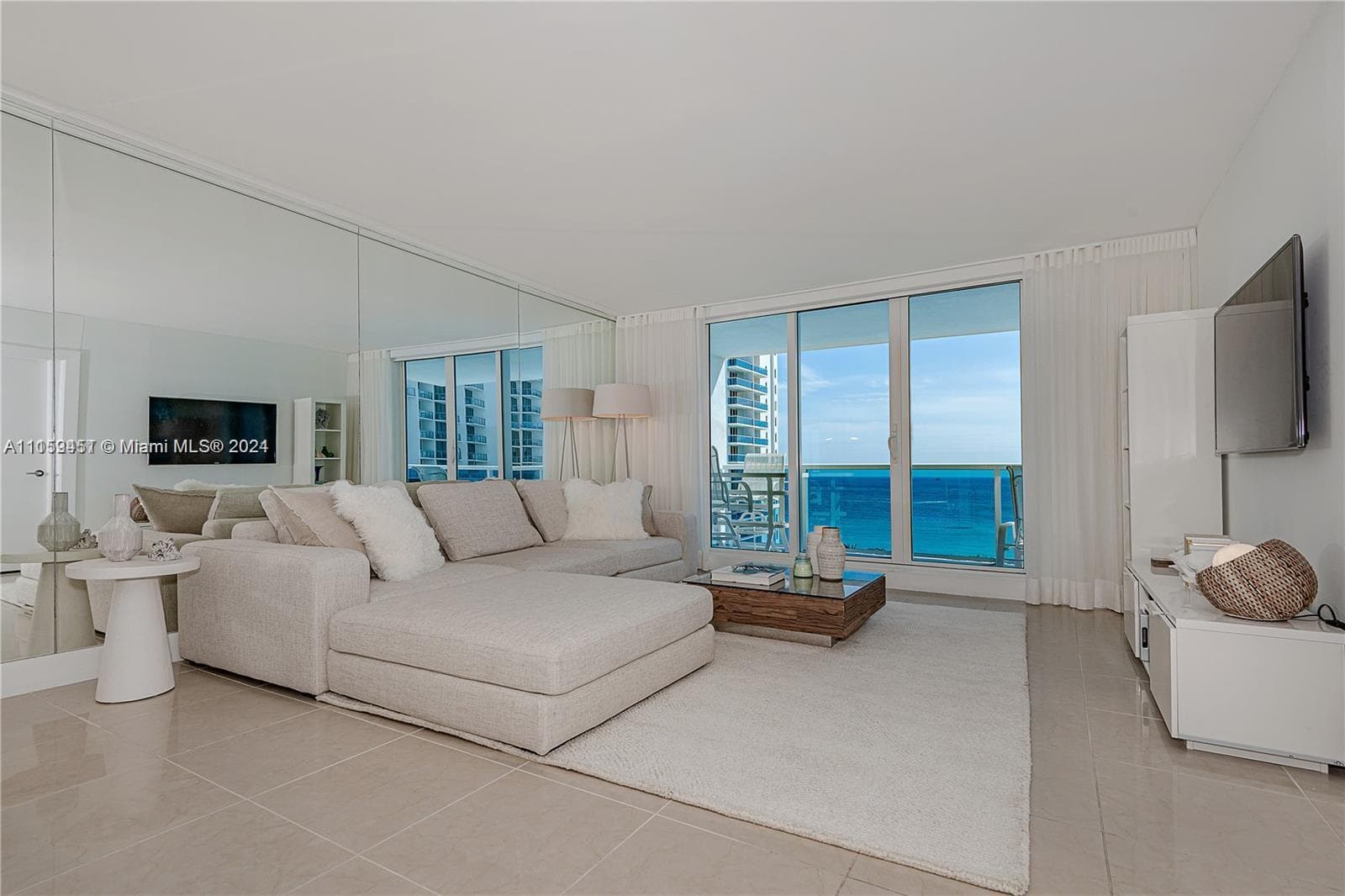 2301 Collins Ave # 938, Miami Beach FL 33139 — 25