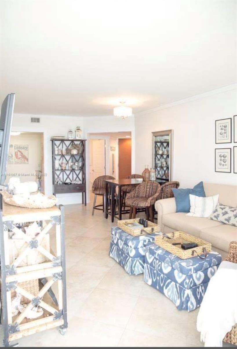 6365 Collins Ave # 2409, Miami Beach FL 33141 — 6
