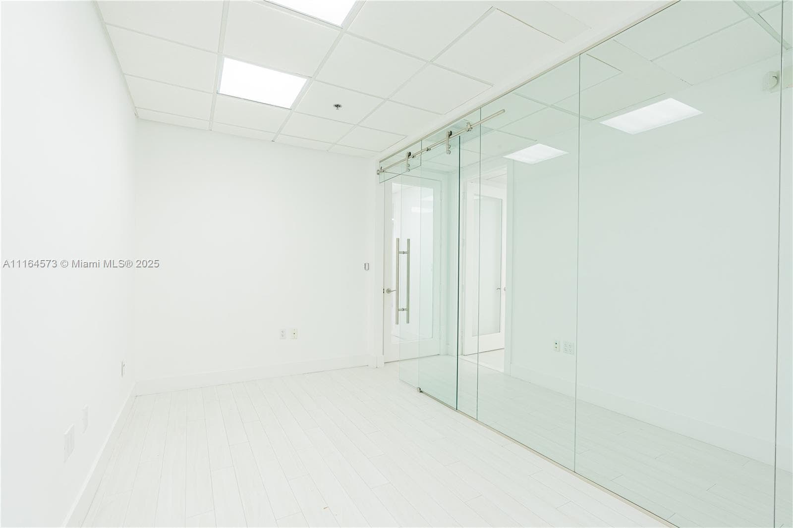 848 Brickell Ave, Miami FL 33131 — 12