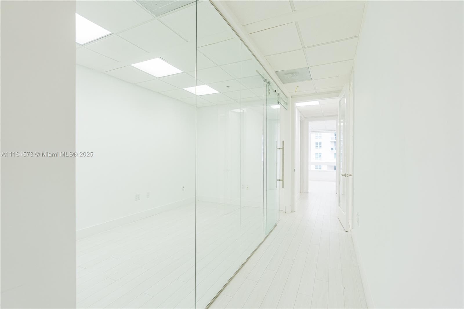 848 Brickell Ave, Miami FL 33131 — 10
