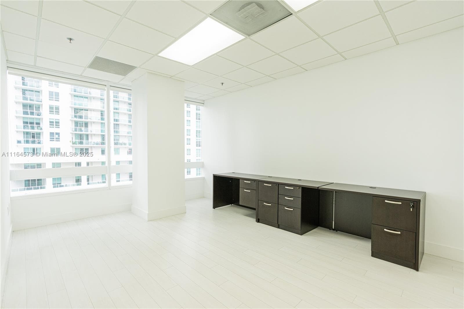 848 Brickell Ave, Miami FL 33131 — 11