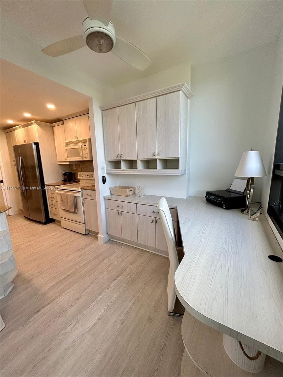 101 Crandon Blvd # 473, Key Biscayne FL 33149 — 24