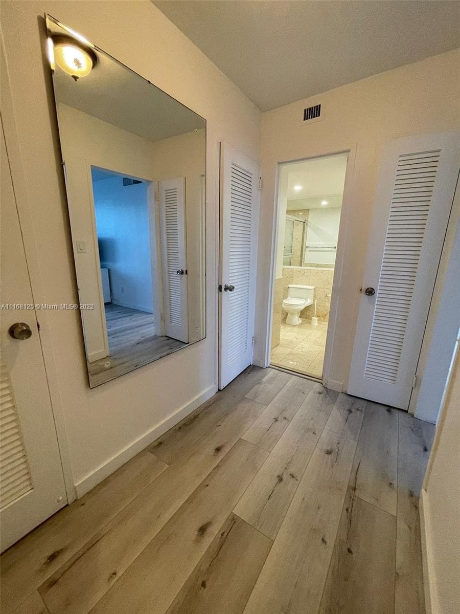 5161 Collins Ave # 914, Miami Beach FL 33140 — 9