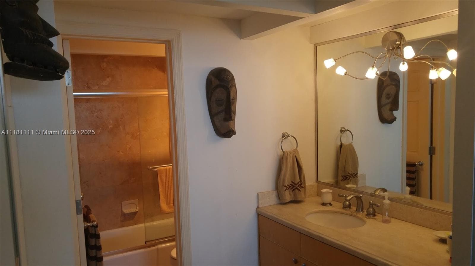 100 Lincoln Rd # 1642, Miami Beach FL 33139 — 15