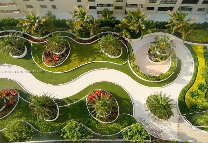 100 Lincoln Rd # 1642, Miami Beach FL 33139 — 4