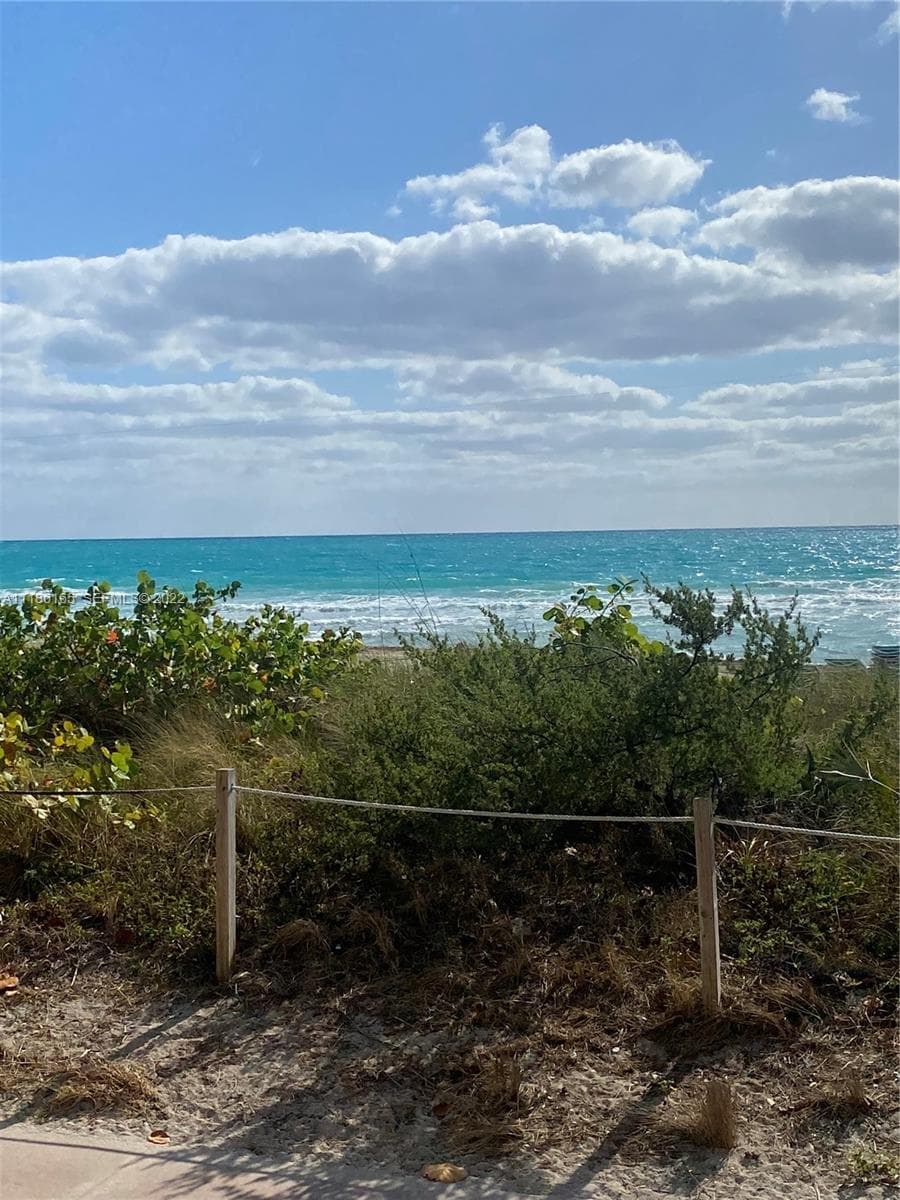 6801 Collins Ave, Miami Beach FL 33141 — 19