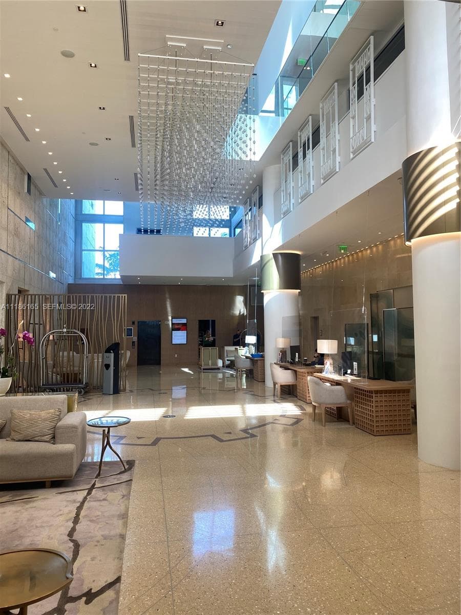 6801 Collins Ave, Miami Beach FL 33141 — 25
