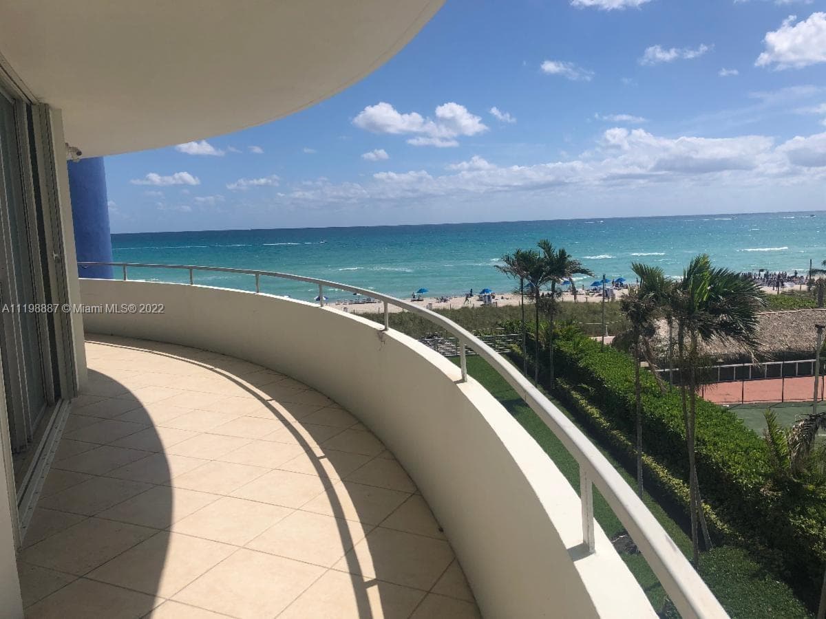 5151 Collins Ave # 531, Miami Beach FL 33140 — 2
