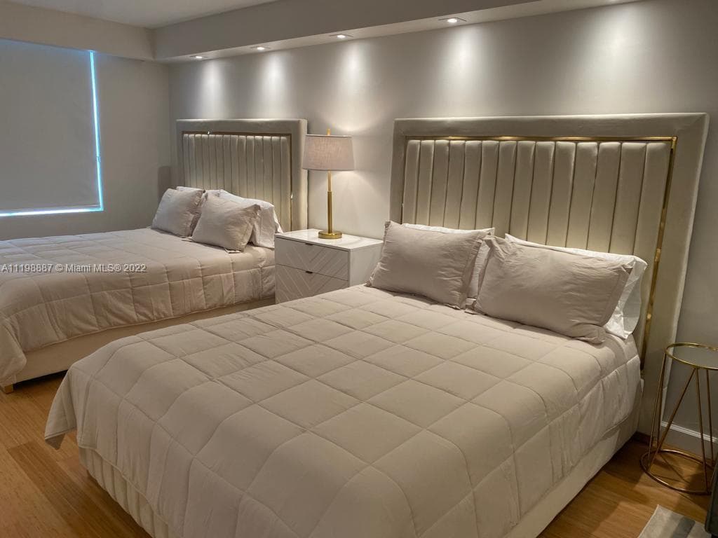 5151 Collins Ave # 531, Miami Beach FL 33140 — 16