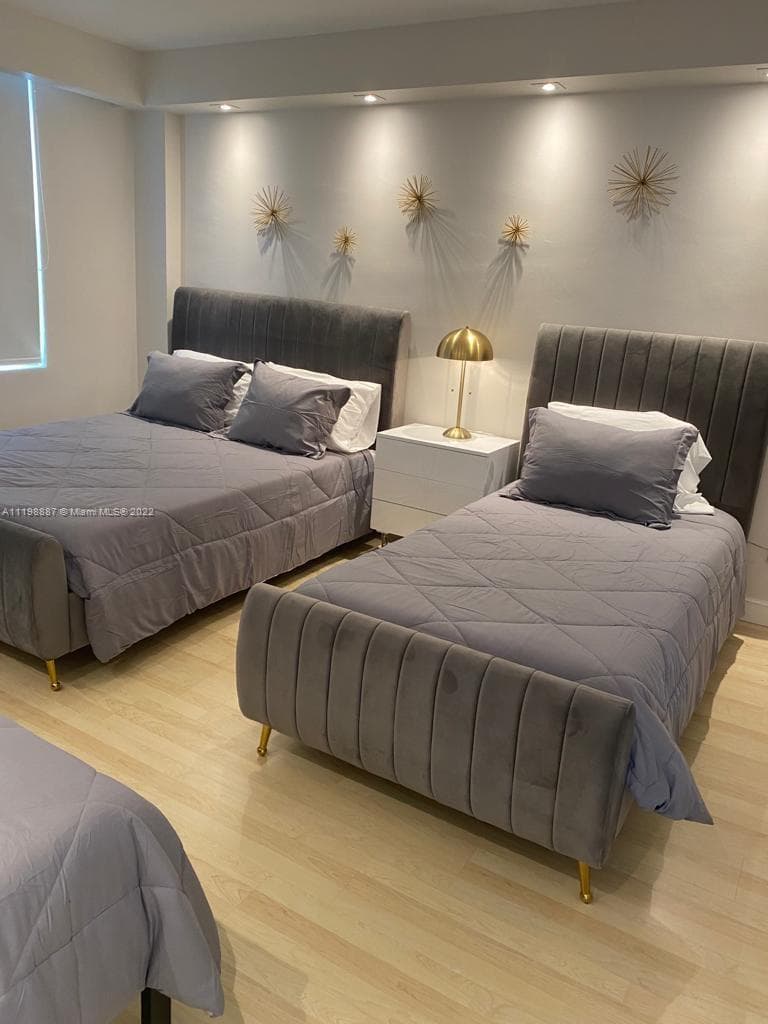 5151 Collins Ave # 531, Miami Beach FL 33140 — 12