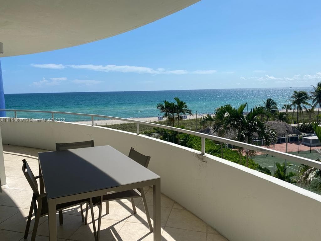 5151 Collins Ave # 531, Miami Beach FL 33140 — 1