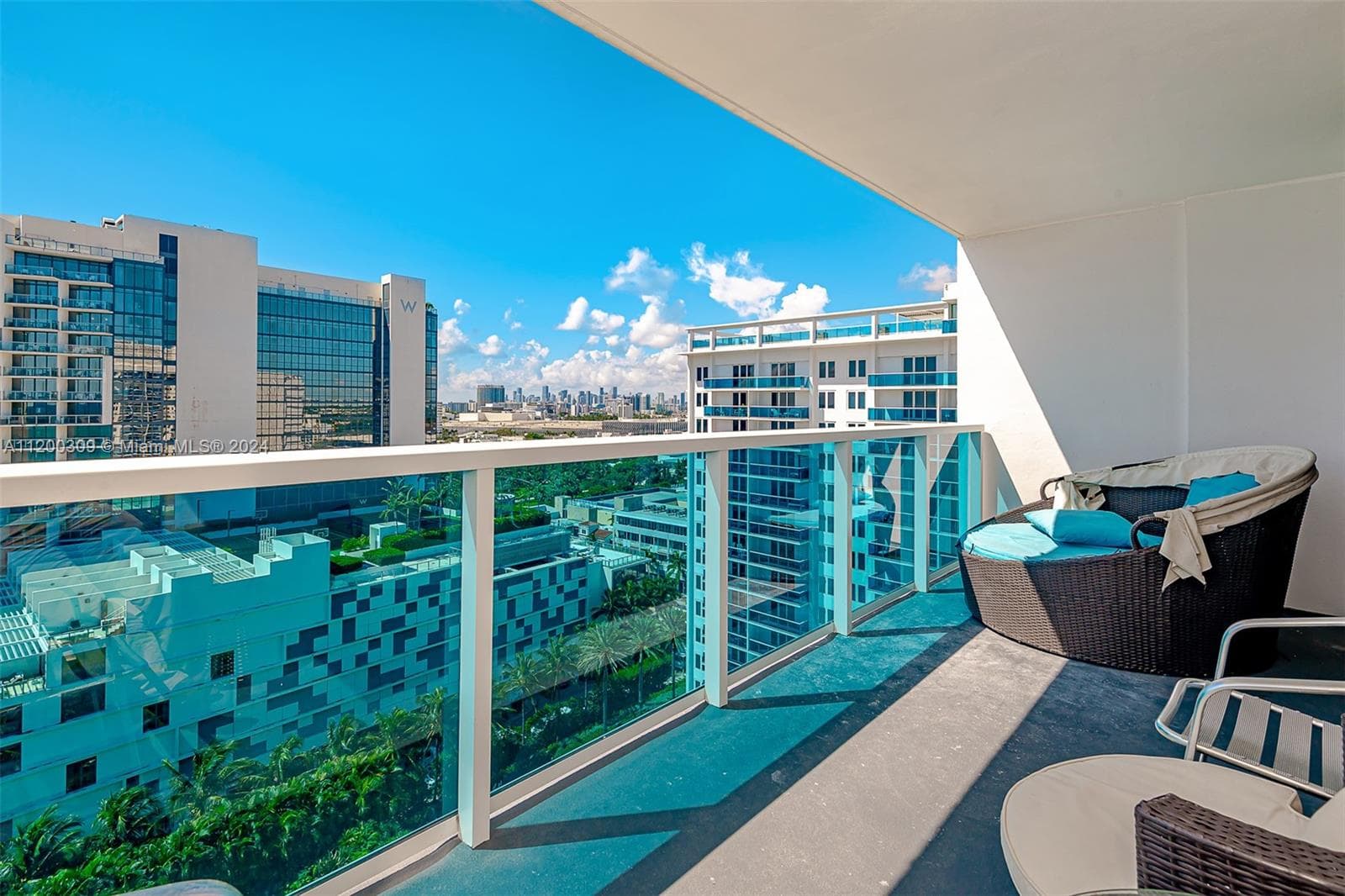 2301 Collins Ave # 1506, Miami Beach FL 33139 — 2