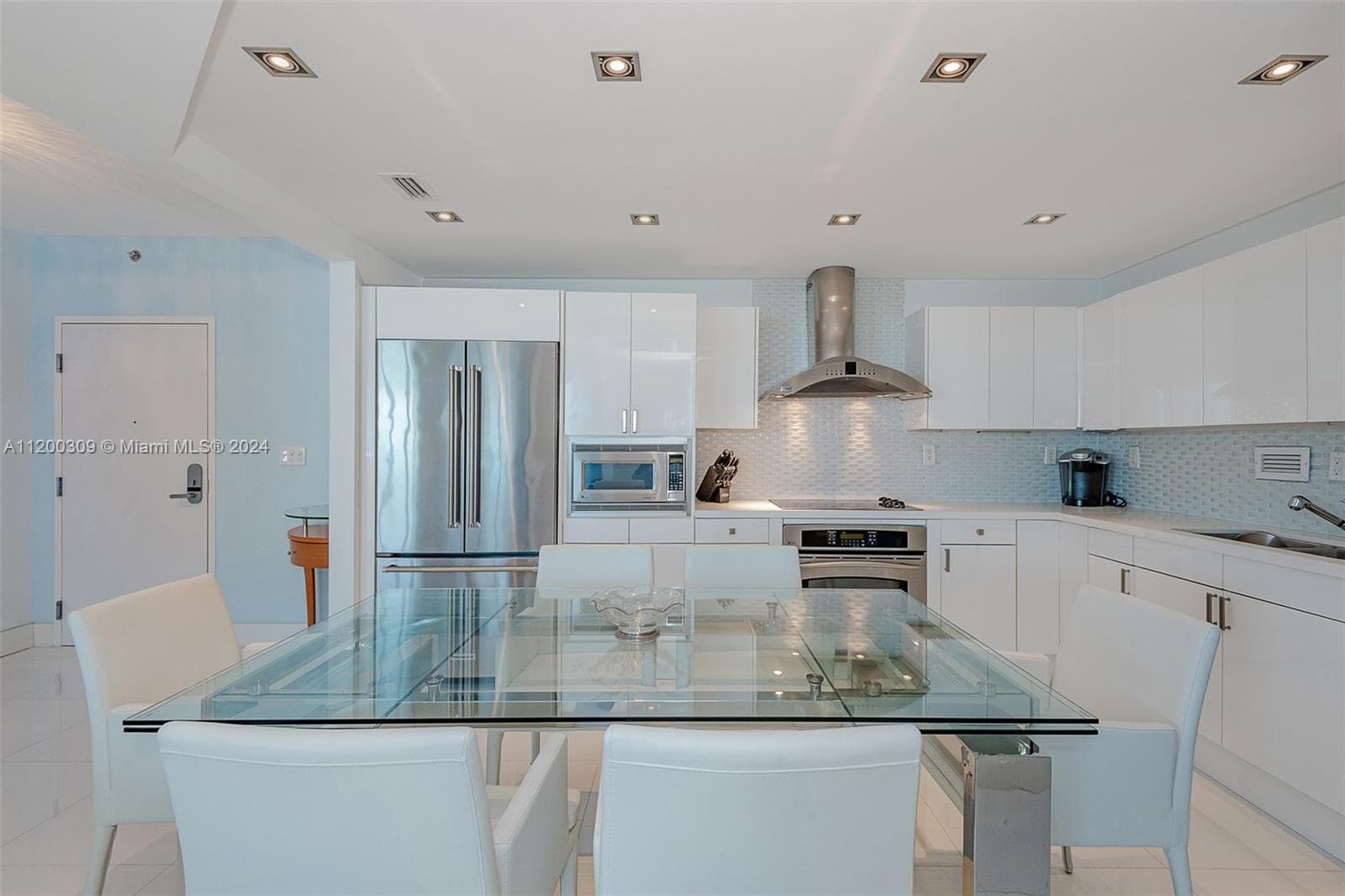 2301 Collins Ave # 1506, Miami Beach FL 33139 — 16