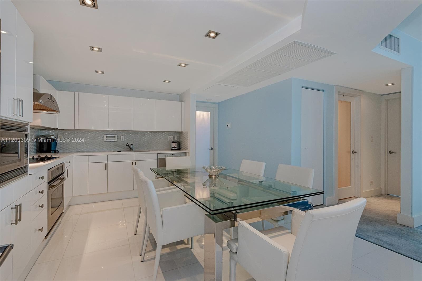 2301 Collins Ave # 1506, Miami Beach FL 33139 — 19