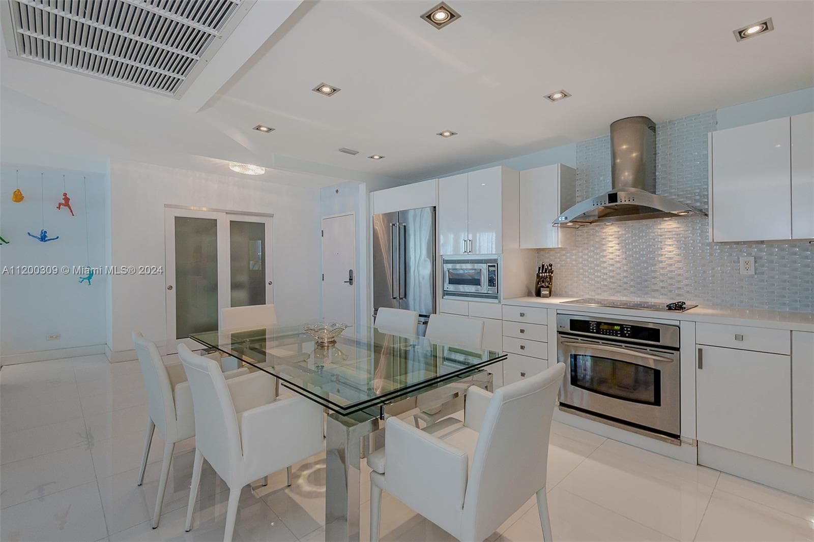 2301 Collins Ave # 1506, Miami Beach FL 33139 — 21