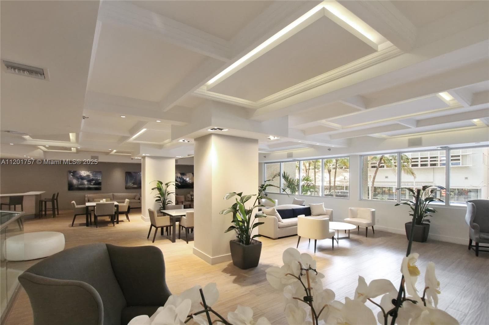 100 Lincoln Rd # 940, Miami Beach FL 33139 — 23
