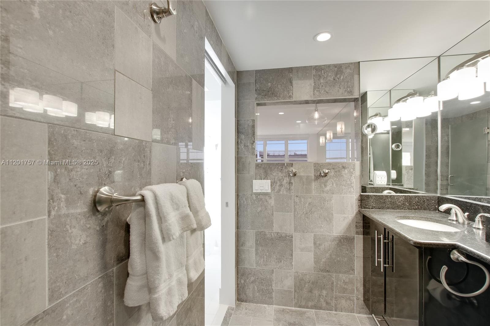 100 Lincoln Rd # 940, Miami Beach FL 33139 — 13