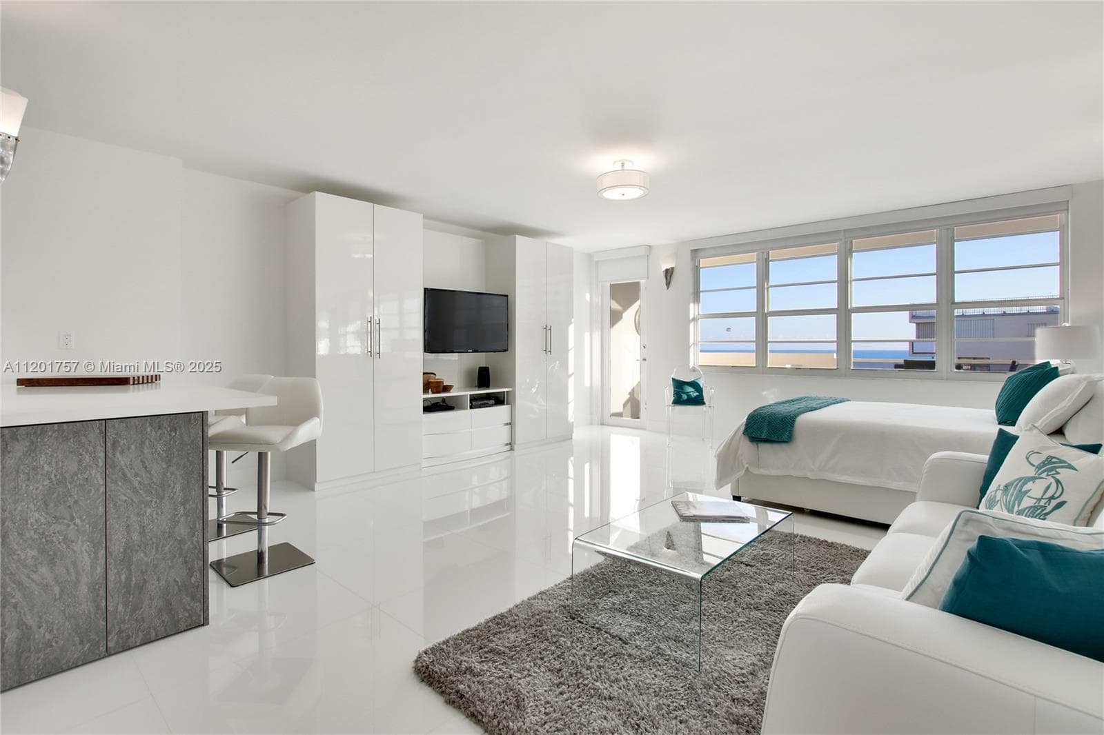 100 Lincoln Rd # 940, Miami Beach FL 33139 — 16