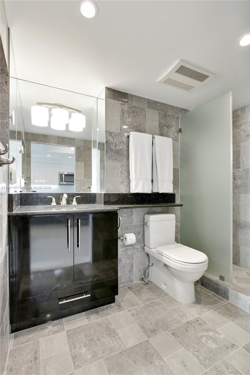 100 Lincoln Rd # 940, Miami Beach FL 33139 — 12