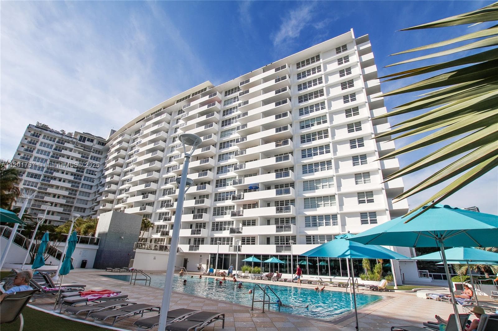 100 Lincoln Rd # 940, Miami Beach FL 33139 — 26