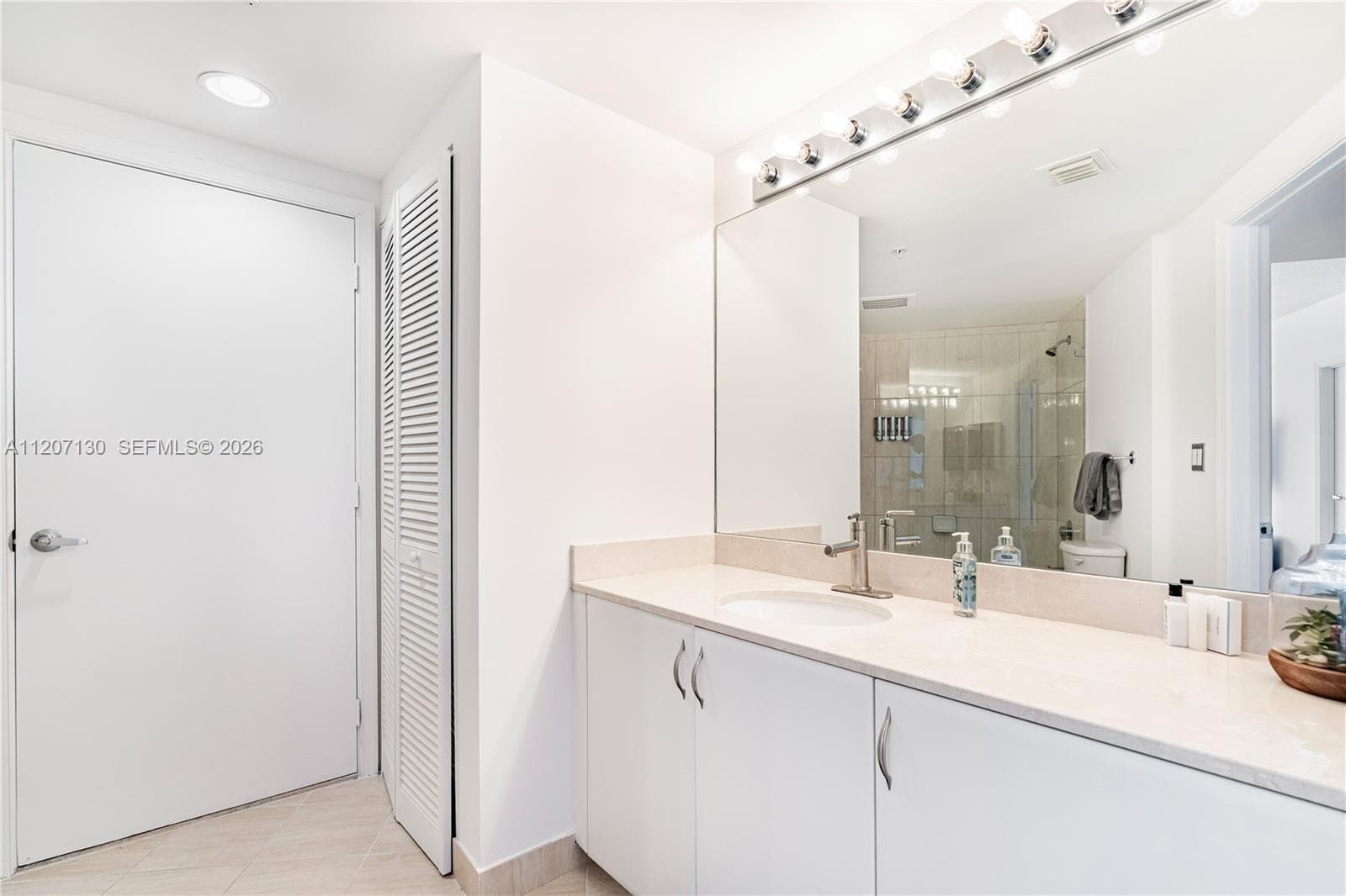 1750 N Bayshore Dr # 3914, Miami FL 33132 — 23