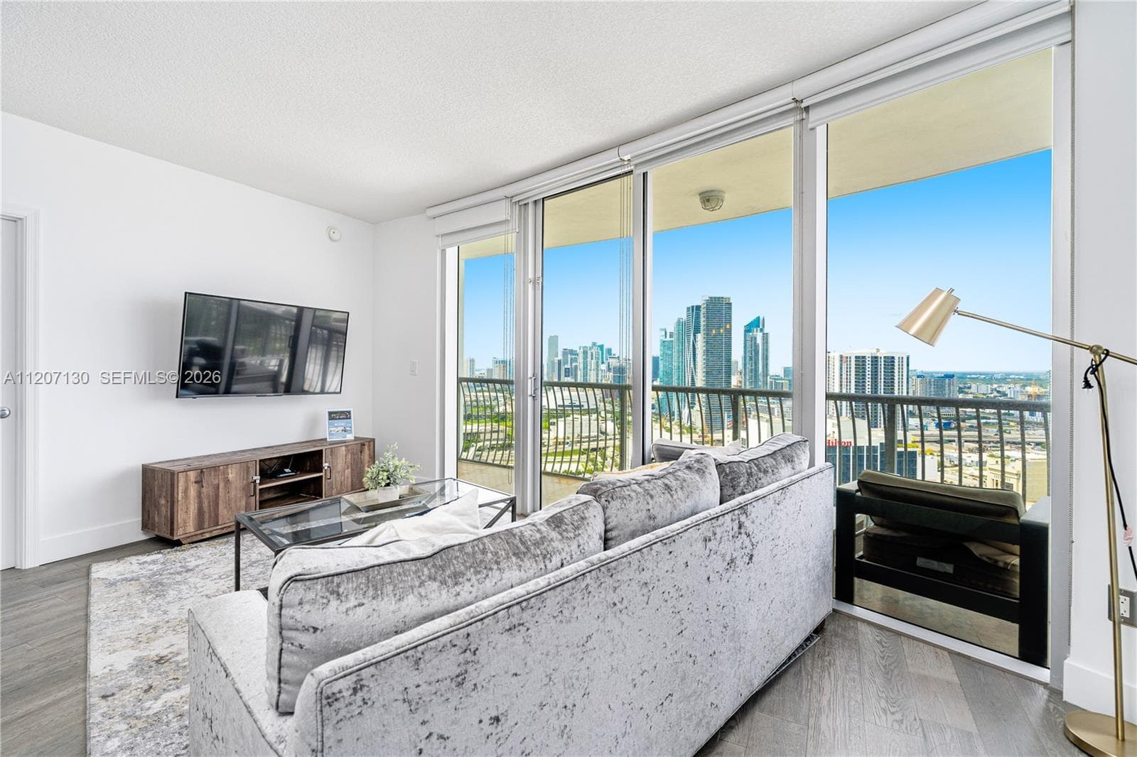 1750 N Bayshore Dr # 3914, Miami FL 33132 — 12