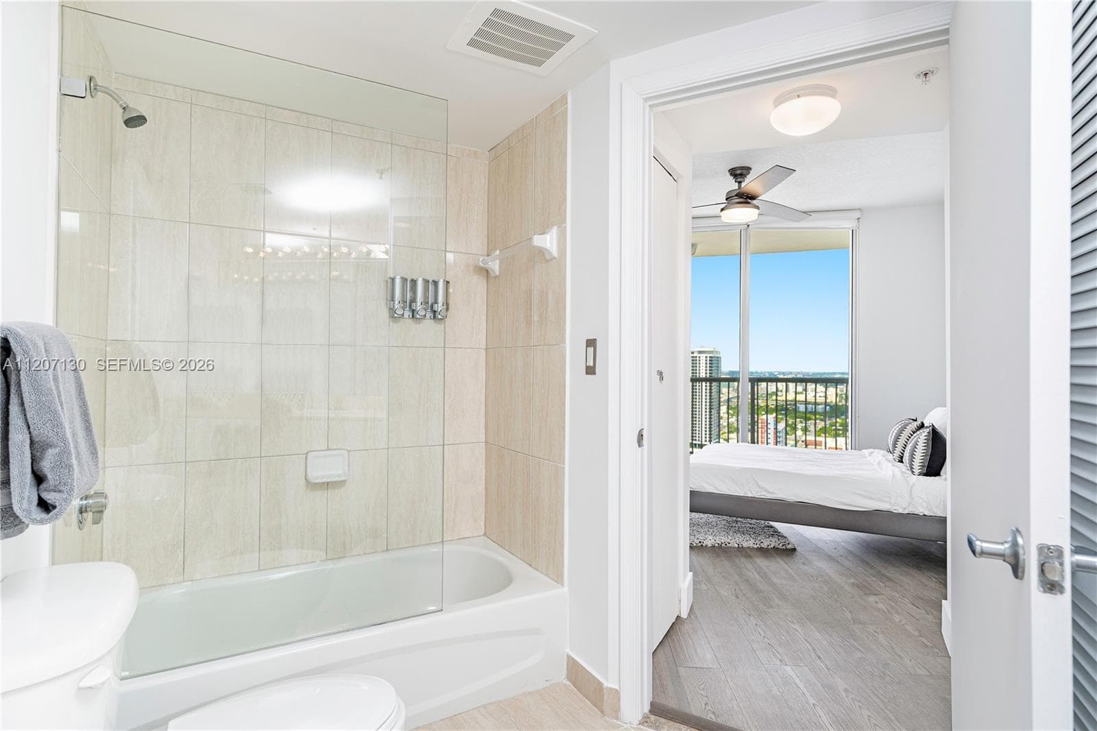 1750 N Bayshore Dr # 3914, Miami FL 33132 — 22