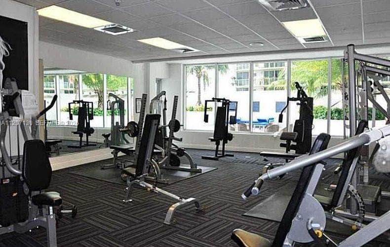 1750 N Bayshore Dr # 3914, Miami FL 33132 — 49