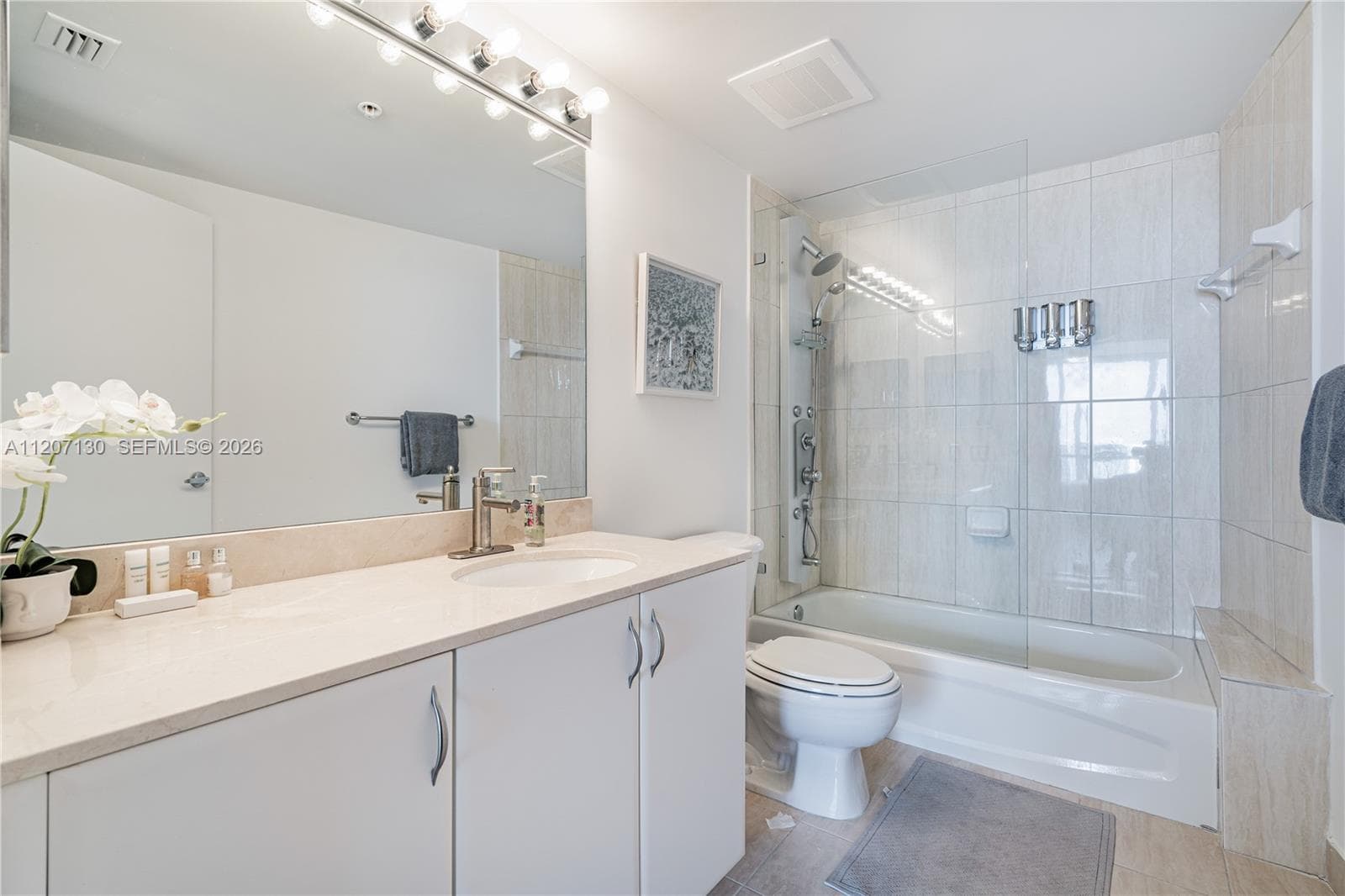 1750 N Bayshore Dr # 3914, Miami FL 33132 — 25