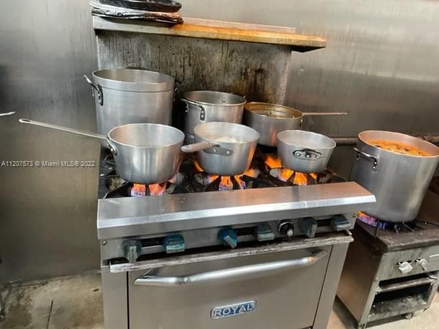 8726 NW 26th St, Doral FL 33172 — 23