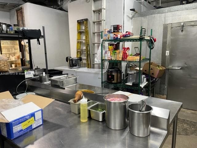 8726 NW 26th St, Doral FL 33172 — 15