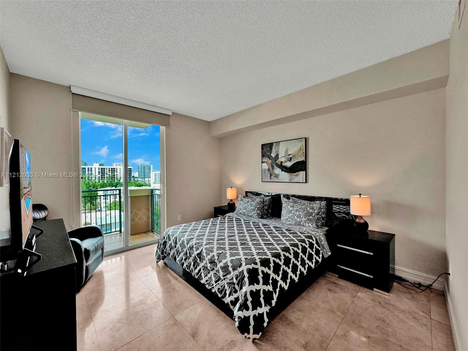 17555 Atlantic Blvd # 806, Sunny Isles Beach FL 33160 — 16