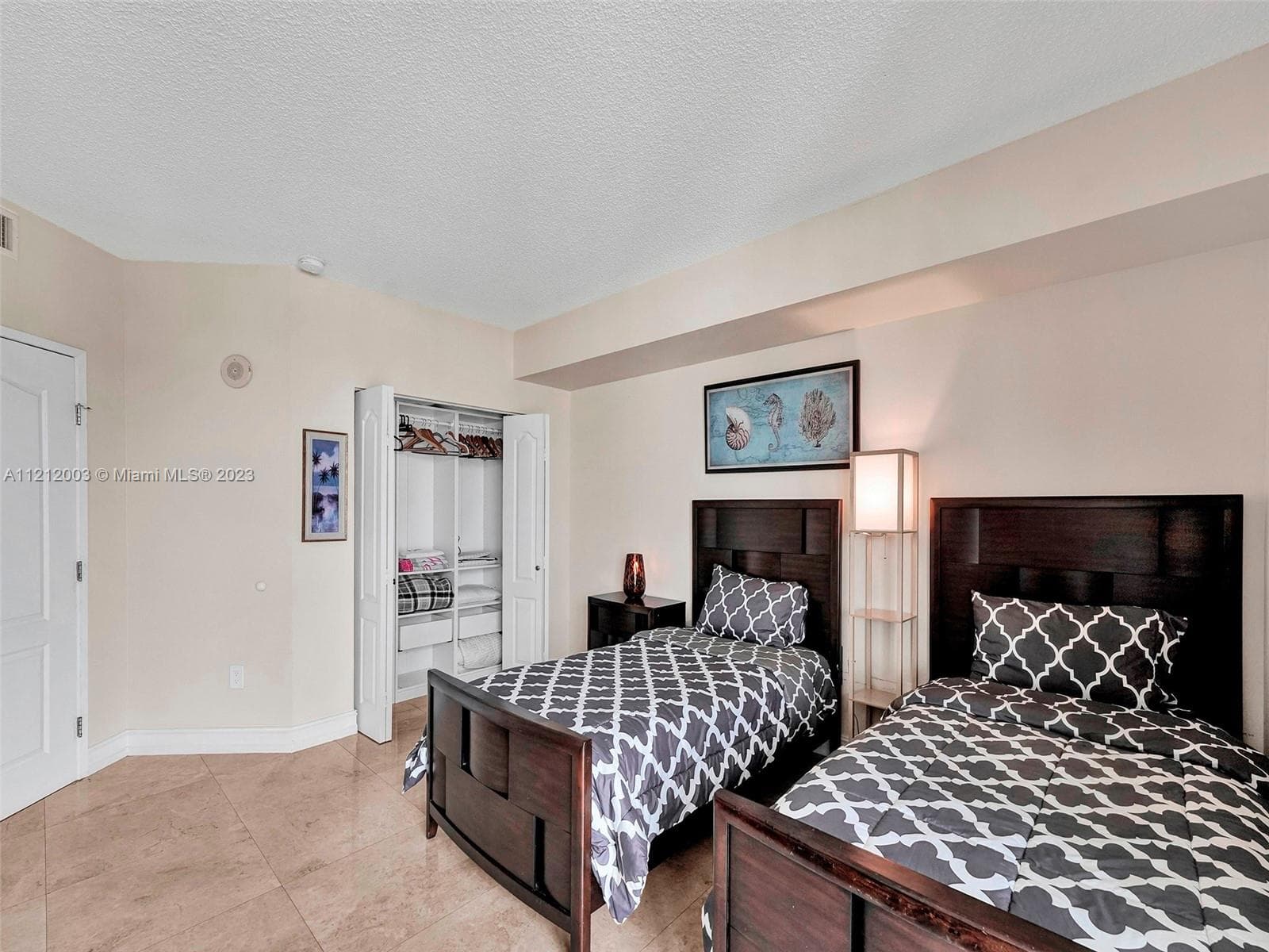 17555 Atlantic Blvd # 806, Sunny Isles Beach FL 33160 — 24