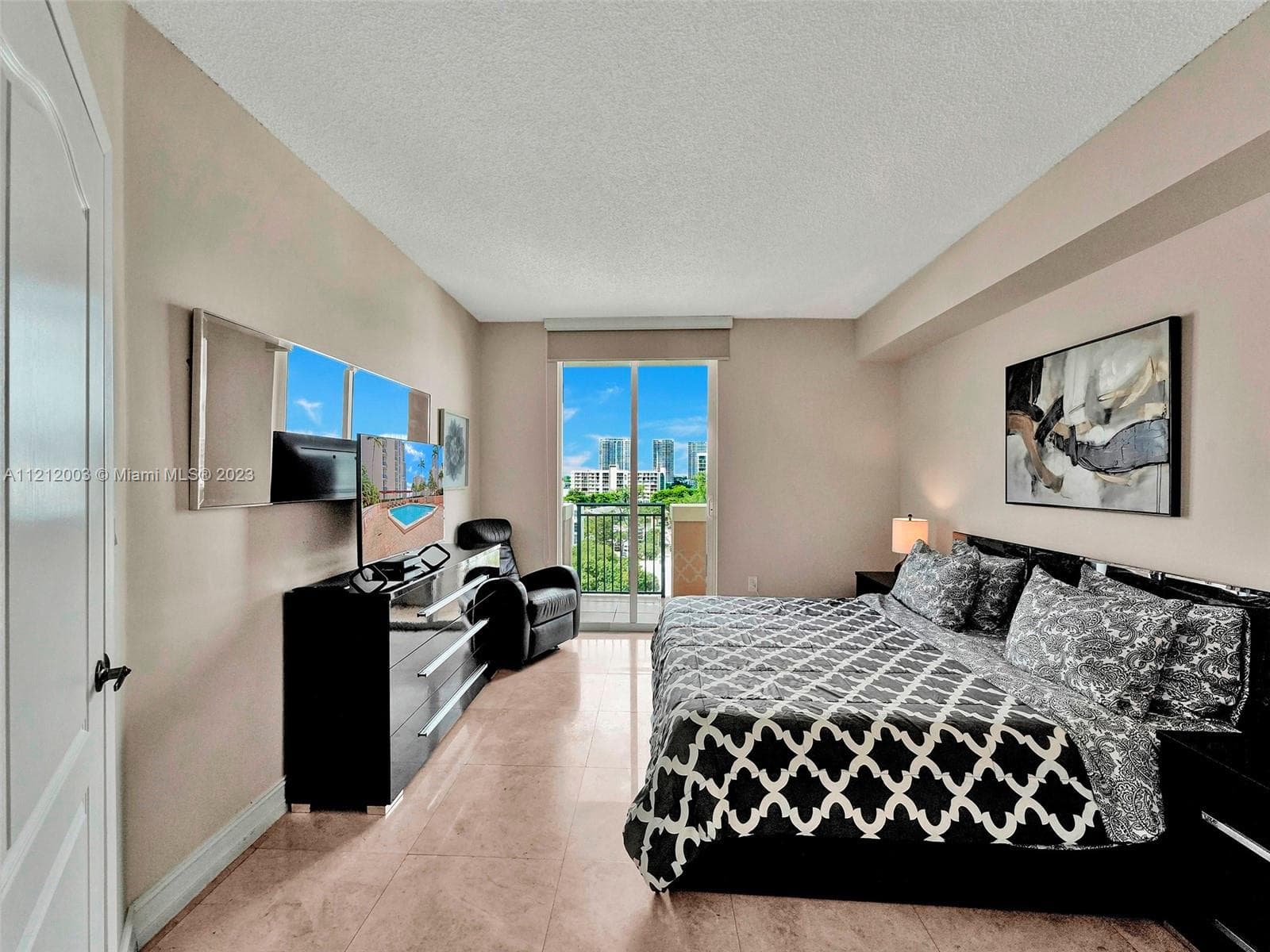 17555 Atlantic Blvd # 806, Sunny Isles Beach FL 33160 — 19