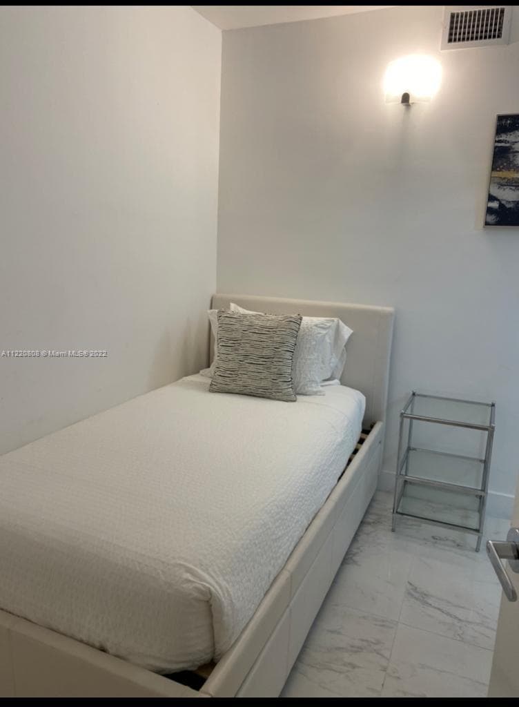 2301 Collins Ave # 1503, Miami Beach FL 33139 — 15