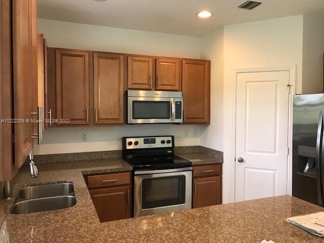 317 NE 194th Ln # 317, Miami FL 33179 — 2