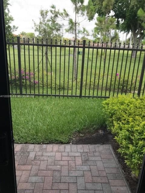317 NE 194th Ln # 317, Miami FL 33179 — 11