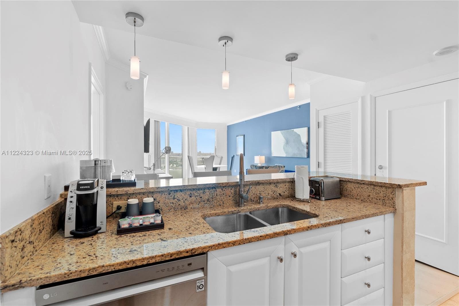 4401 COLLINS AV, Miami Beach FL 33140 — 20