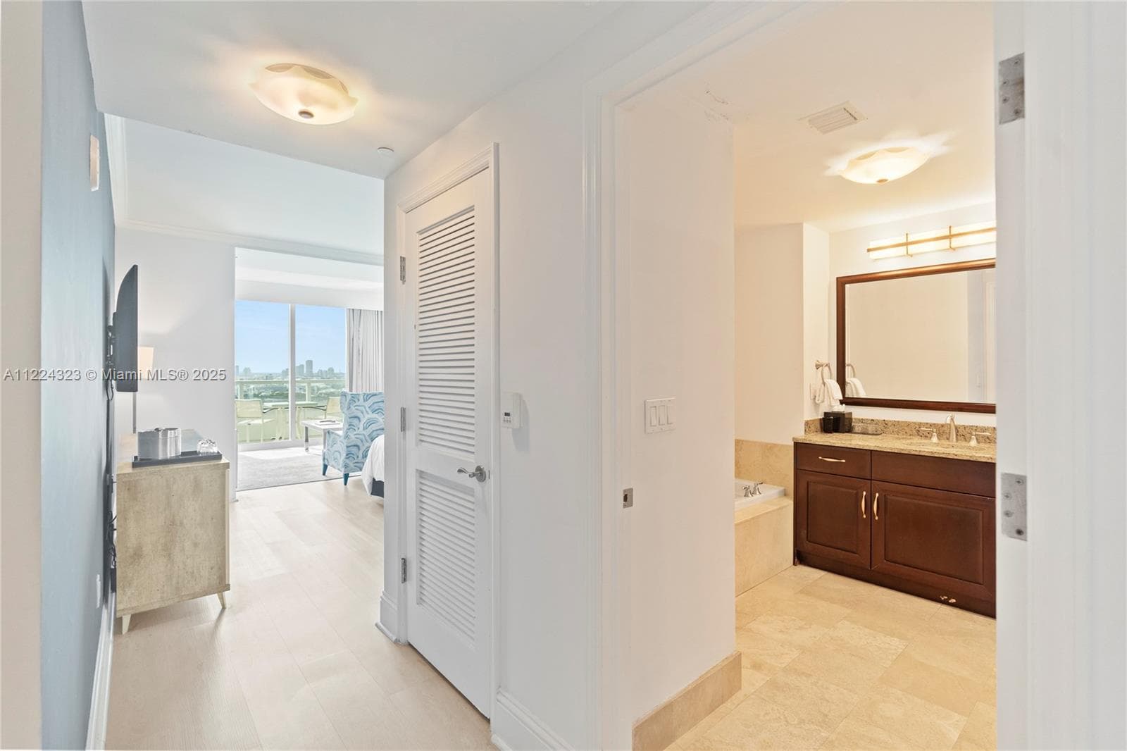 4401 COLLINS AV, Miami Beach FL 33140 — 41