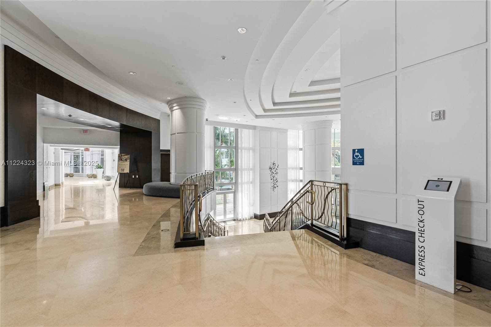 4401 COLLINS AV, Miami Beach FL 33140 — 74