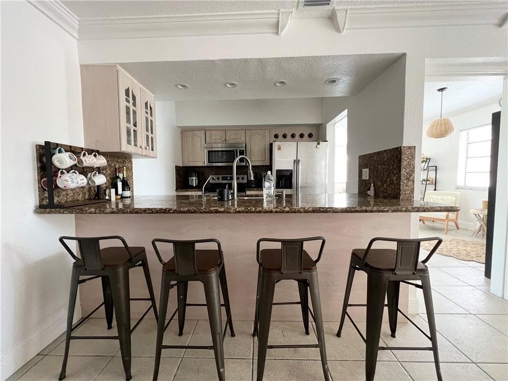 225 E 41st Street, Hialeah FL 33013 — 3