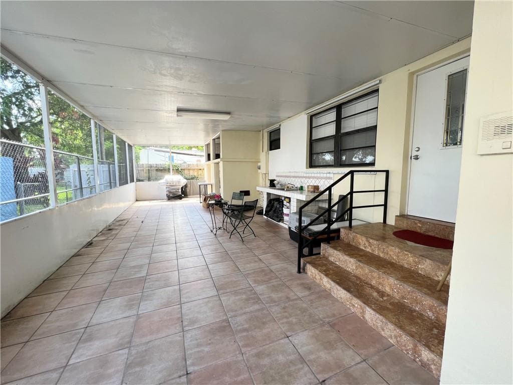 225 E 41st Street, Hialeah FL 33013 — 14