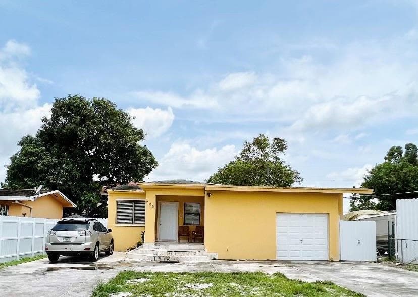 225 E 41st Street, Hialeah FL 33013 — 15