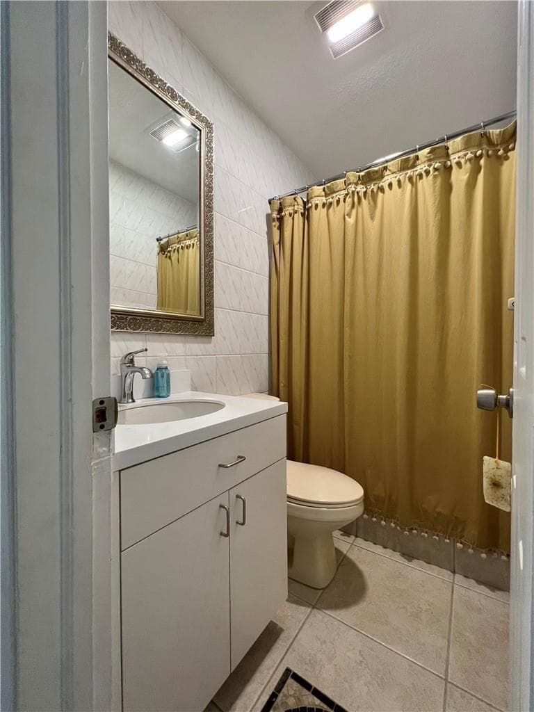 225 E 41st Street, Hialeah FL 33013 — 8