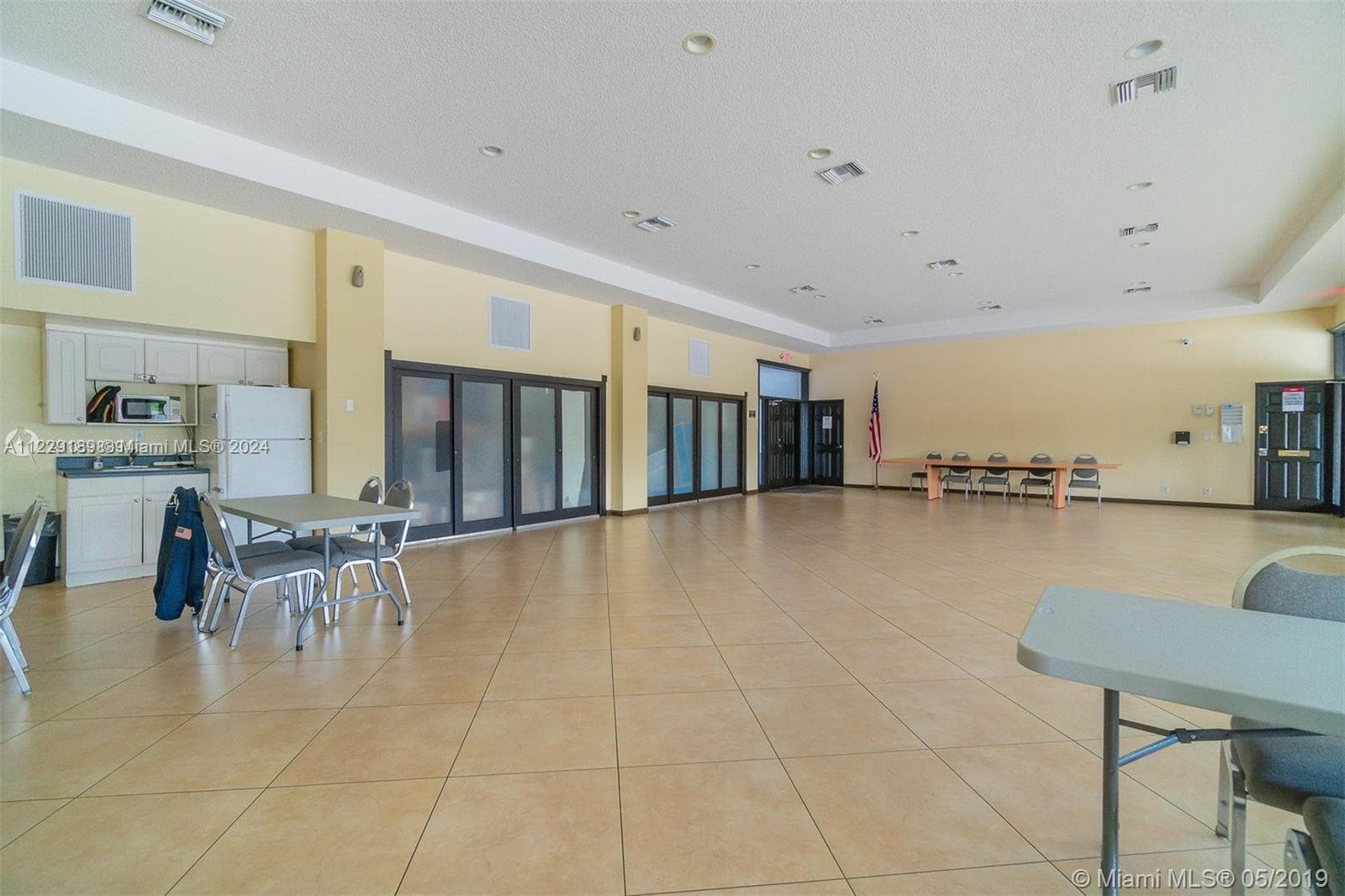 3401 N Country Club Dr # 406, Aventura FL 33180 — 26