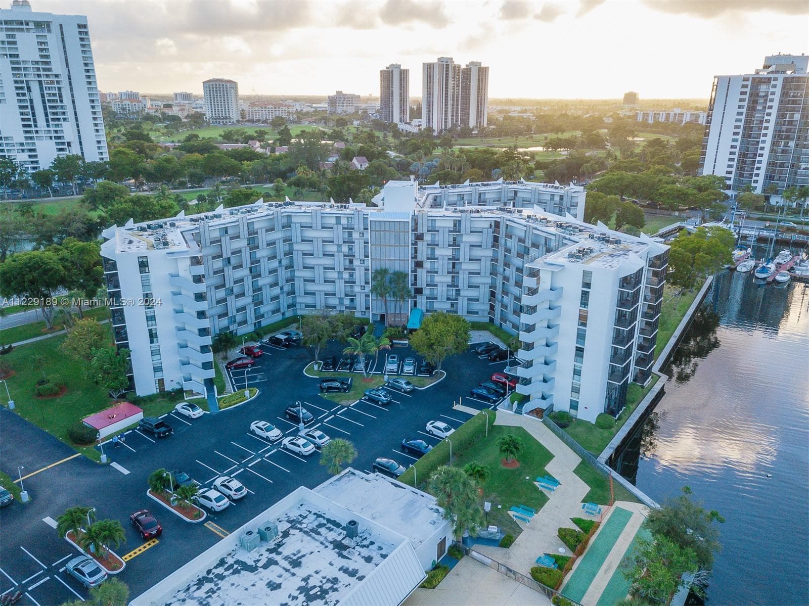 3401 N Country Club Dr # 406, Aventura FL 33180 — 30